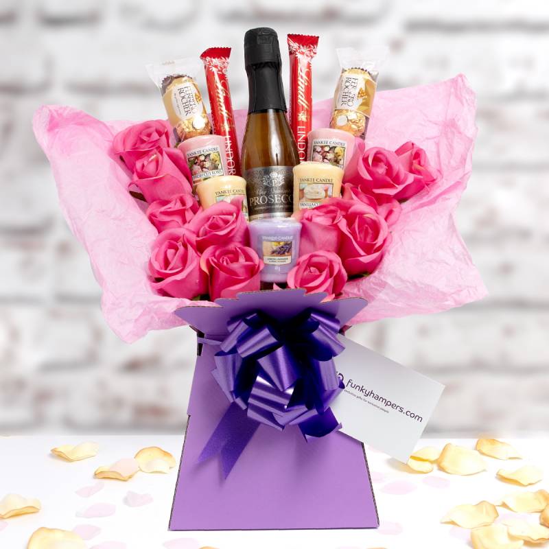 Yankee Candle, Prosecco and Pink Roses Chocolate Bouquet