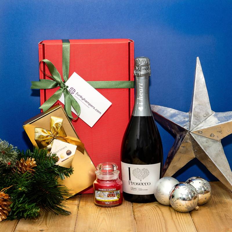 Christmas Yankee Candle, Prosecco and Chocolates Hamper